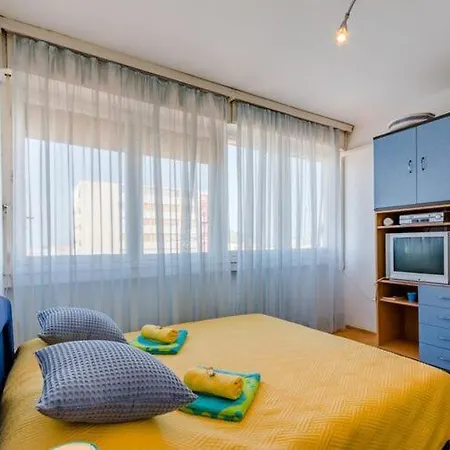 Ecija St Апартаменты *